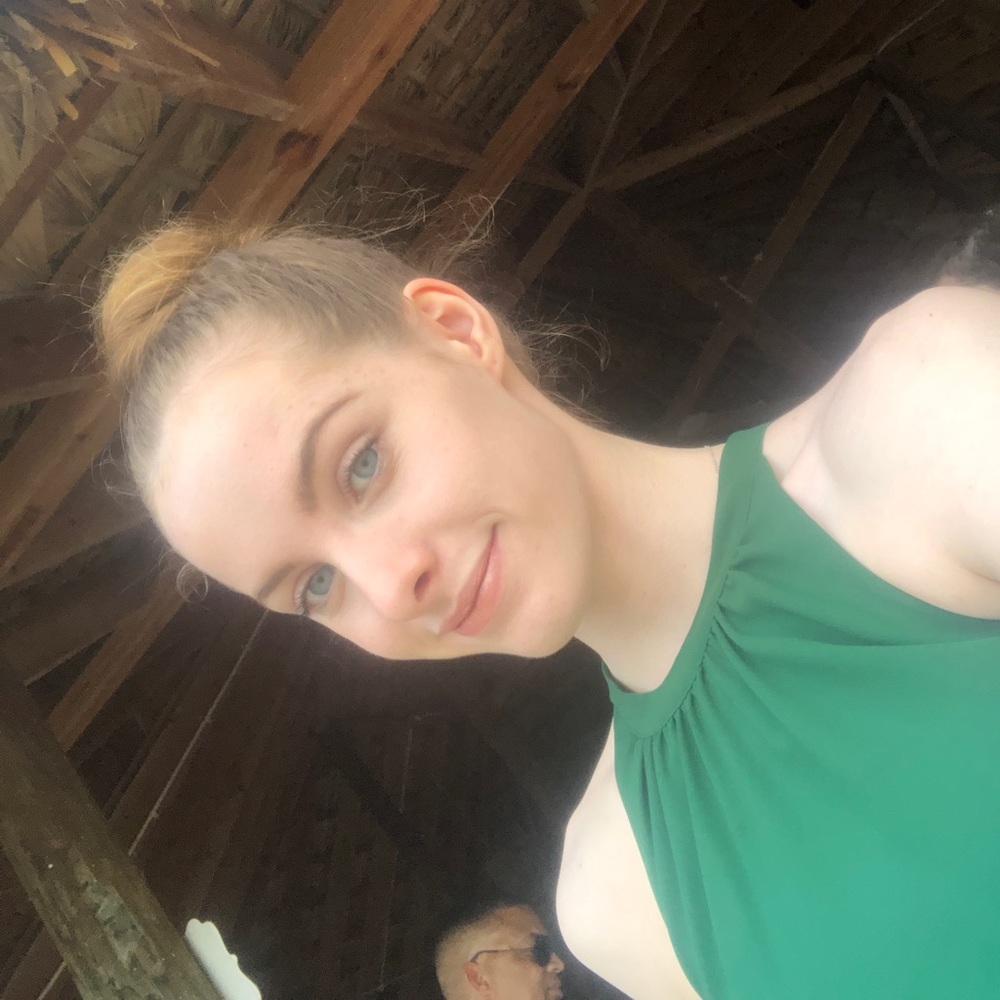 Meet your Posher, Julia